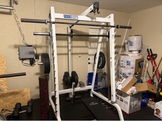 Parabody serious steel smith machine