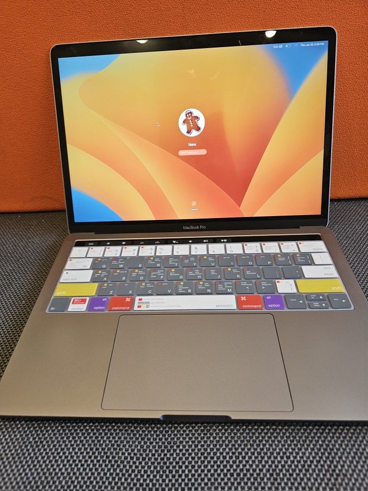 2018 MacBook Pro 13 Inch W Touchbar
