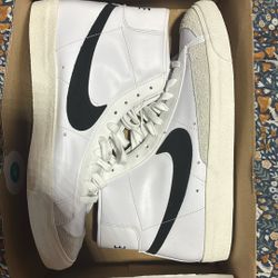Nike Blazer Mid 