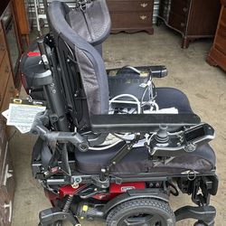 New Quantum Q6 Edge 3 Power Wheel Chair-With Tags-Never Used