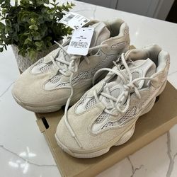 Yeezy 500s READ DESCRIPTION 