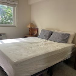 California King Adjustable Bed Frame / Power Base