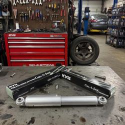 NEW KYB Gas-a-Just Rear Shocks (Pair #555055) - Silverado/Sierra 1500 (07-24)