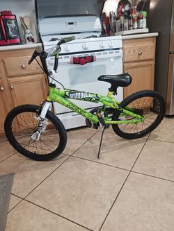 Boys 20 inch BMX bike, good condition.