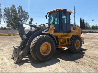 John Deere 524P Loader 