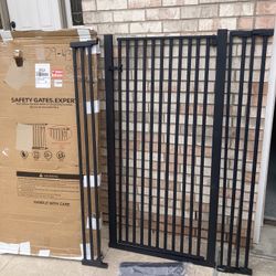 29-43” door gate 