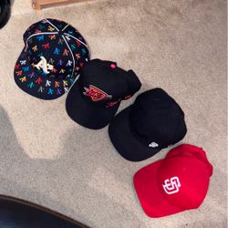 Snapback / Adjustable Hats