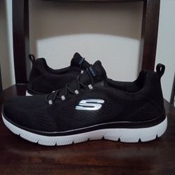 Like New Skechers Size 8 Women $30