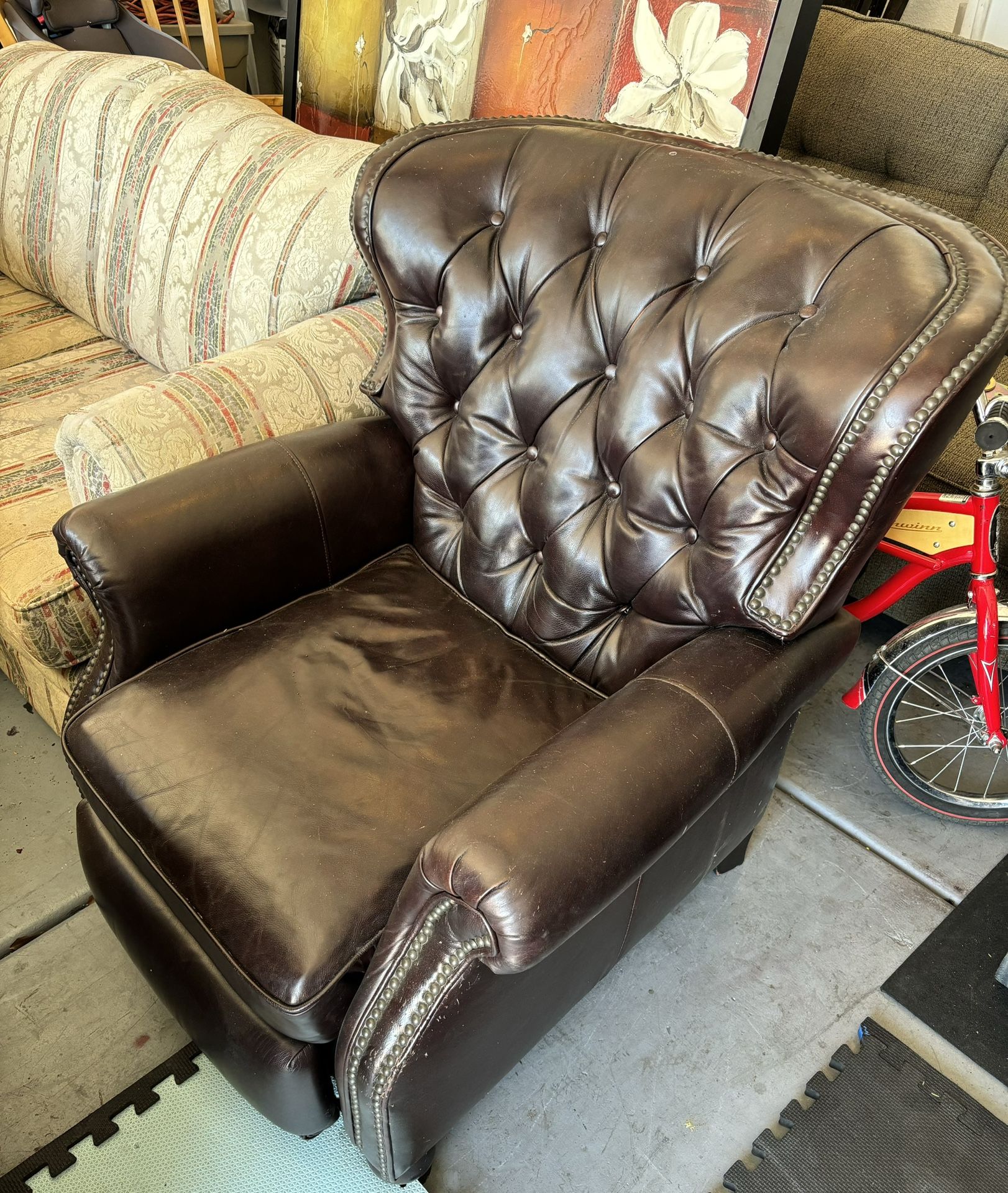 *Pre-Owned* Brown Tufted Faux Leather Recliner