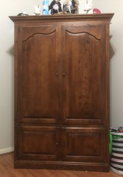 Eathan Allen armoire
