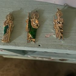 San Juditas, Pendientes