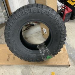 Roverclaw Lt305/70r17