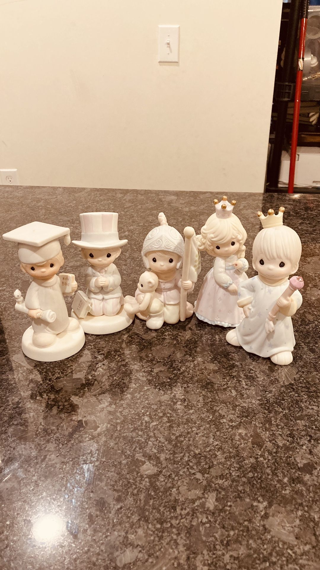 Precious Moments Figurines Lot