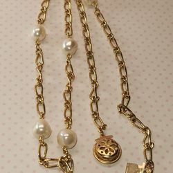 #1849, AKOYA CULTURED FRESHWATER PEARLS  VTG GOLD PLATED
