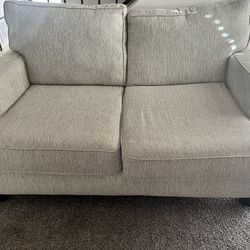 Large Loveseat  - Great Condition