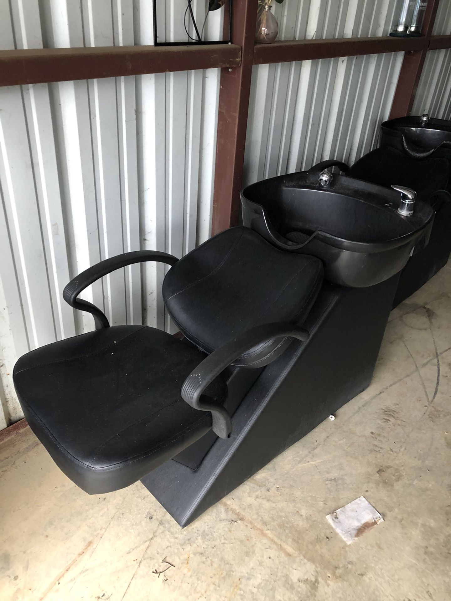 Hair salon wash sink