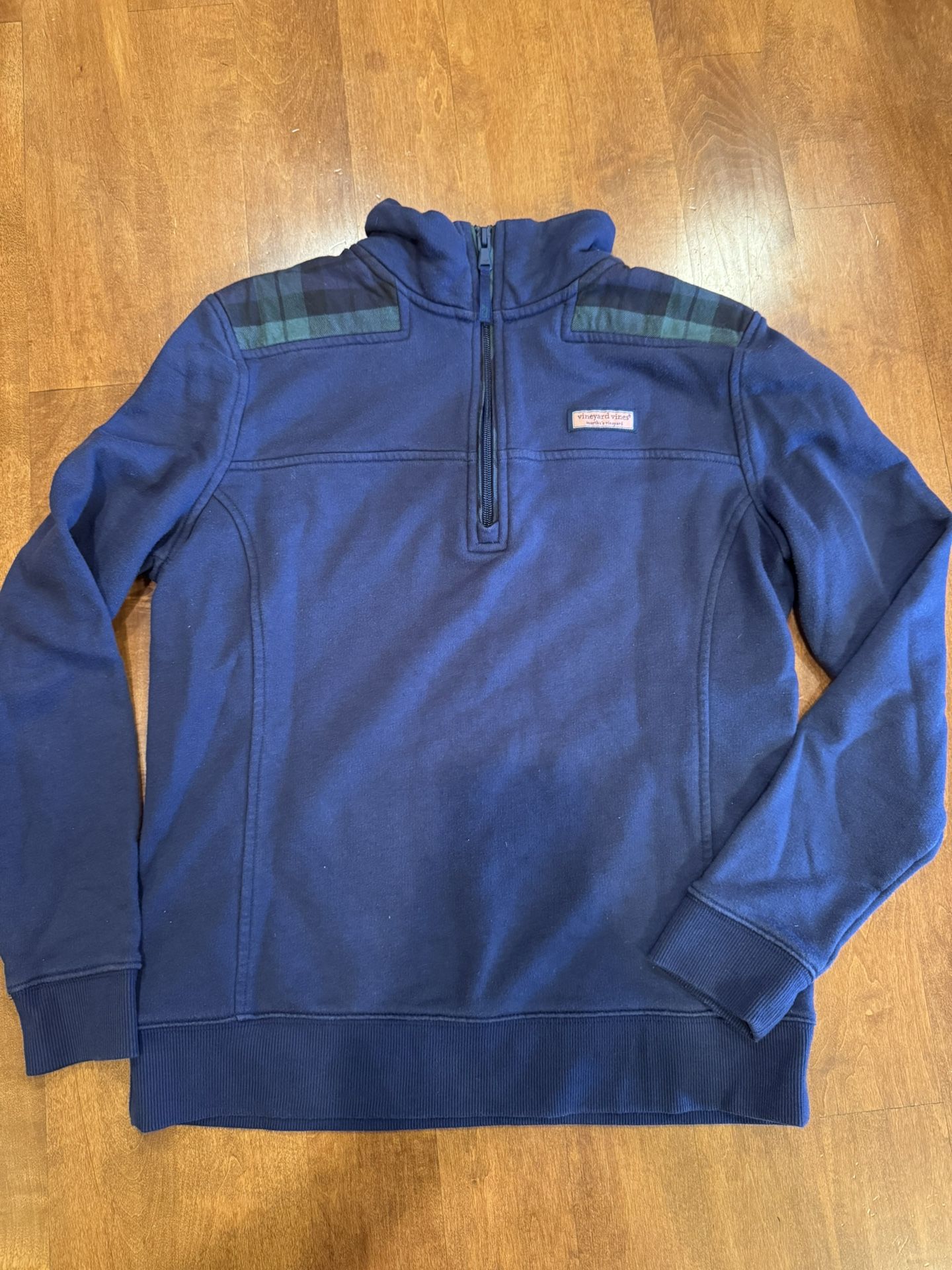 Woman’s Vineyard Vines Quarter Zip Shipping Available 
