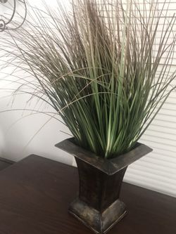 Artificial plant with metal planter