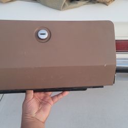 GM PART Buick Regal MONTE CARLO EL CAMINO OLDSMOBILE CUTLASS SUPREME Glove Box For Dashboard 
