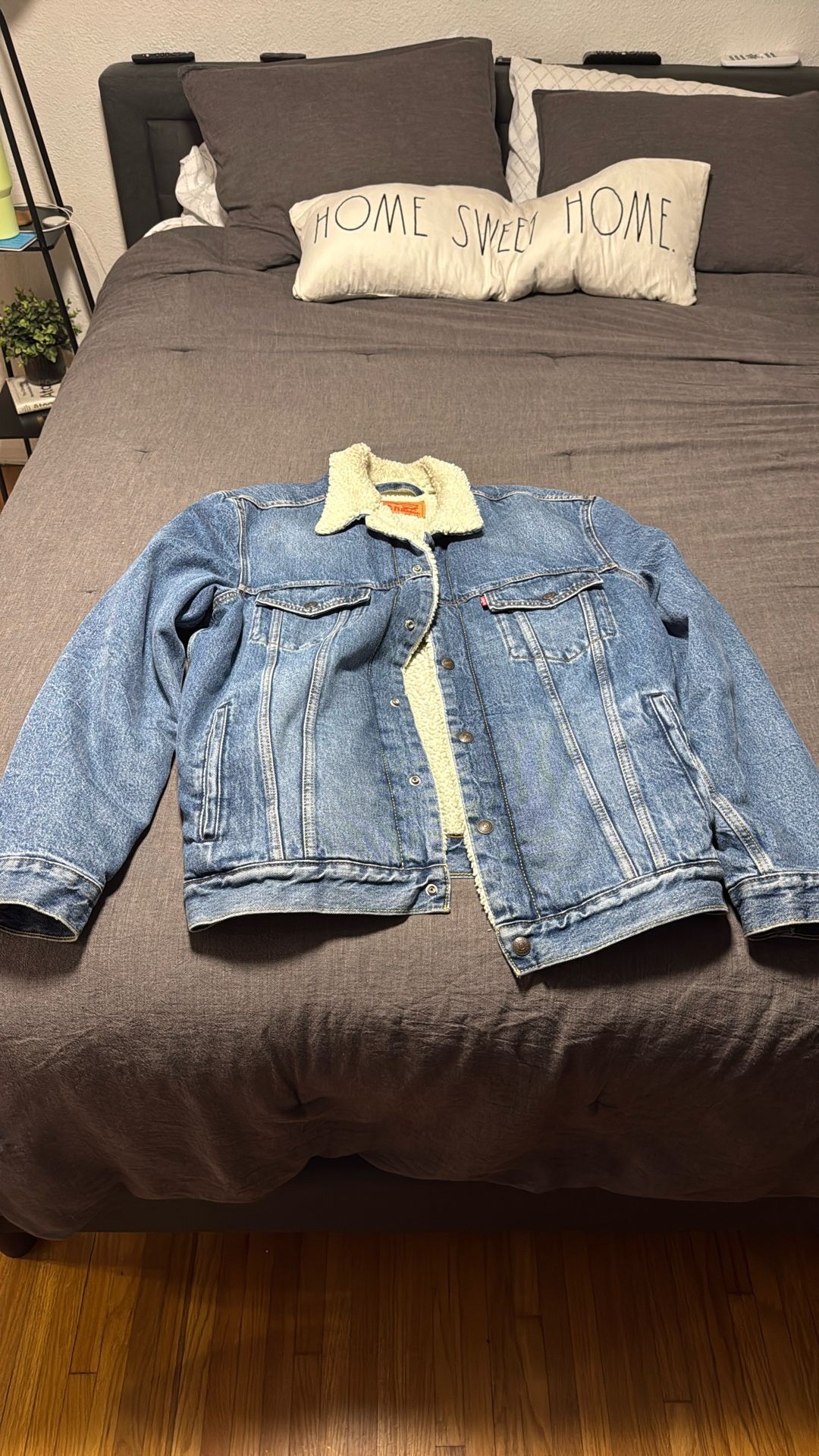 LEVI'S Sherpa Mens Trucker Jacket - Denim Large Tall