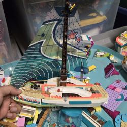 Legos!! Variety 1000+ Pieces!