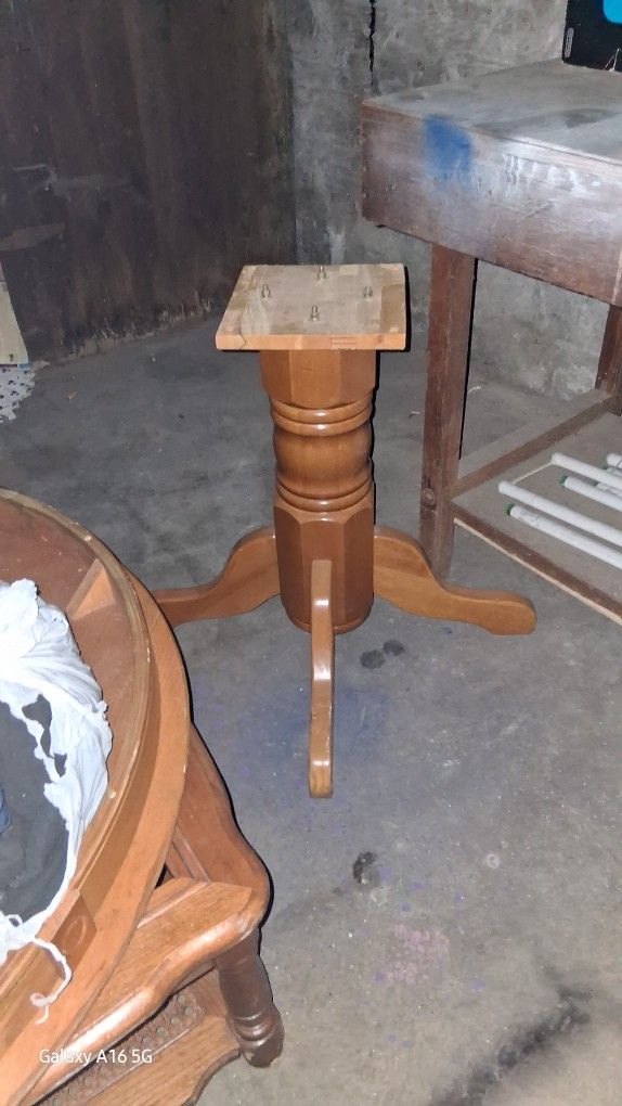 Solid Wood Round Table With 3 Chairs & SQUARE COFFEE TABLE AND 2 END TABLES
