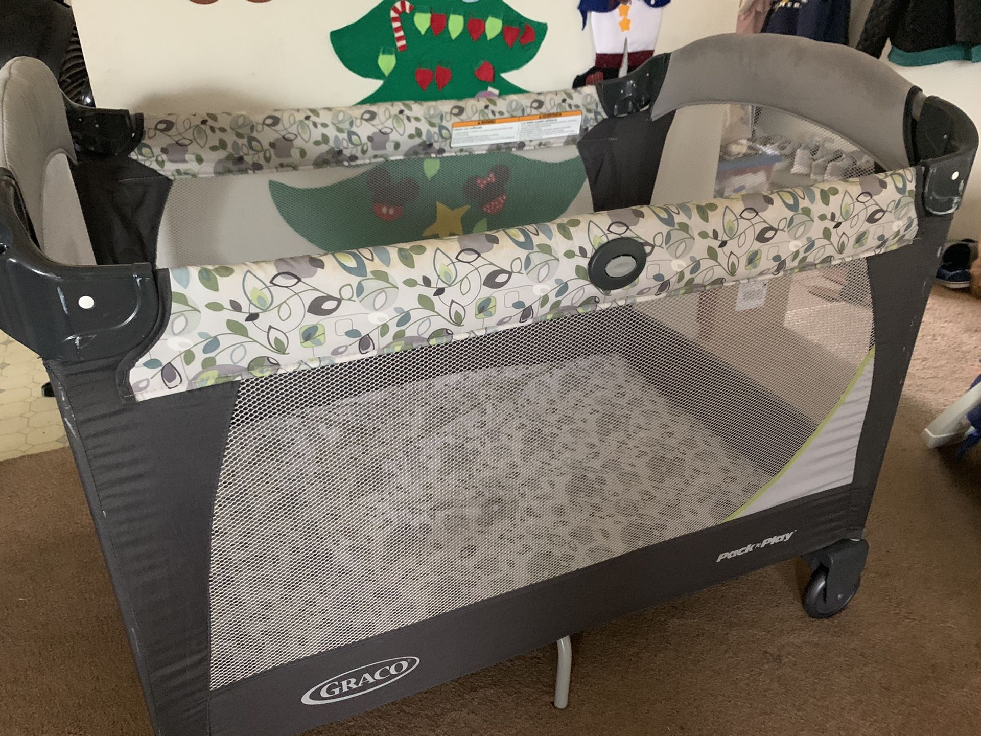 Graco pack n play