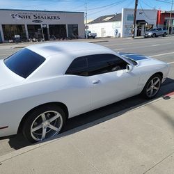 2017 Dodge Challenger SXT