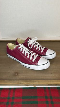 Converse All Star shoes maroon low tops Men’s size 10 women’s 12