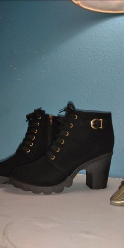 Women's Black Lace Up Ankle Boots Size 8 - Gold Eyelets Side Zip Block Heel
