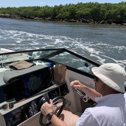 Sea Ray SDX270