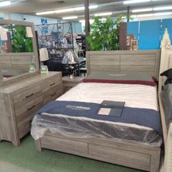 😍 Queen Frame Dresser Mirror 1 Nightstand $599