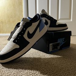Nike Air Jordan 1 Retro Low OG Black White UNC 7y