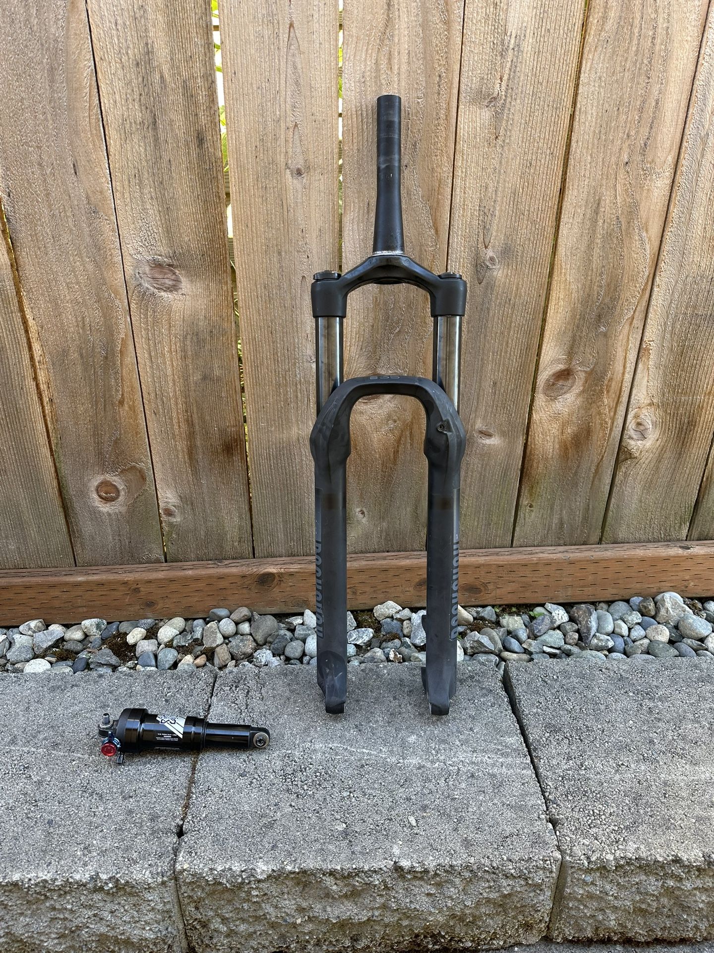 Mountain Bike Fork And Mountain Bike Rear Shock
