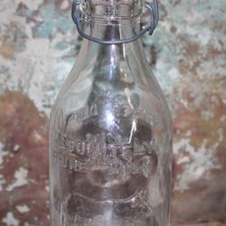 VTG THATCHER'S DAIRY Absolute Pure Milk Glass Farmhouse 1 Quart Milk Bottle