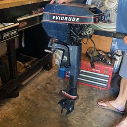 Evinrude 3 Horsepower 2 Stroke Boat Motor