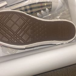 Burberry shoes size 5 top
