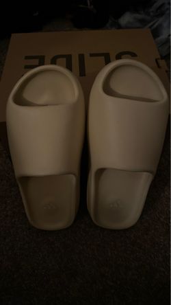 YEEZY CORE SLIDES