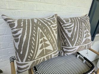 New Designer Throw Pillow Set by Gabby