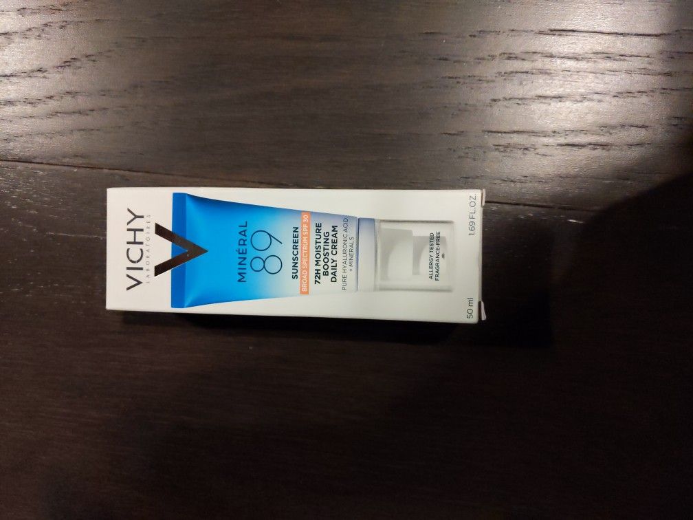Vichy Laboratories Mineral 89 Sunscreen