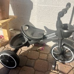 Black Toddler Tricycle 