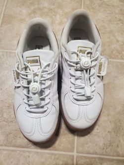 Platform Pumas / Victorias Secret purchase