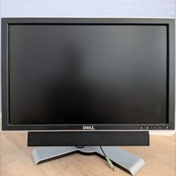 Dell monitor with speaker bar