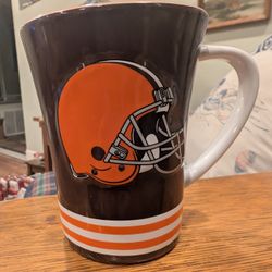 NFL CLEVELAND BROWNS FOOTBALL 3D HELMET COFFEE TEA MUG SPORTS COLLECTIBLE CUP