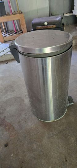 Trash Can Foot operated