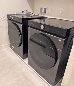 Luxury Samsung Smart Washer & Gas Dryer Set