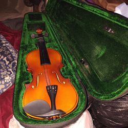 Gliga III  3/4 Violin With Case