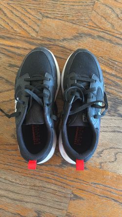 Tennis Shoes