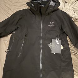 Arc’teryx Beta AR 