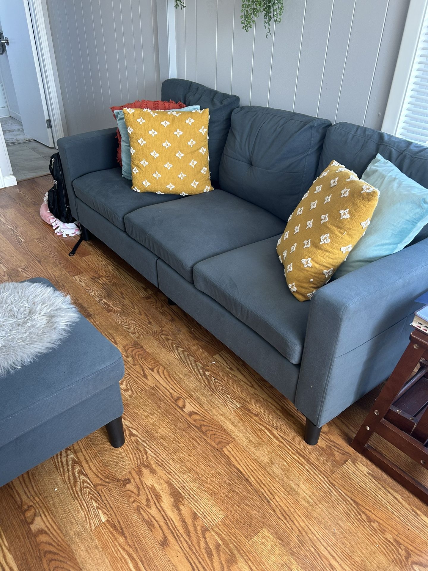 Small Couch And Ottoman